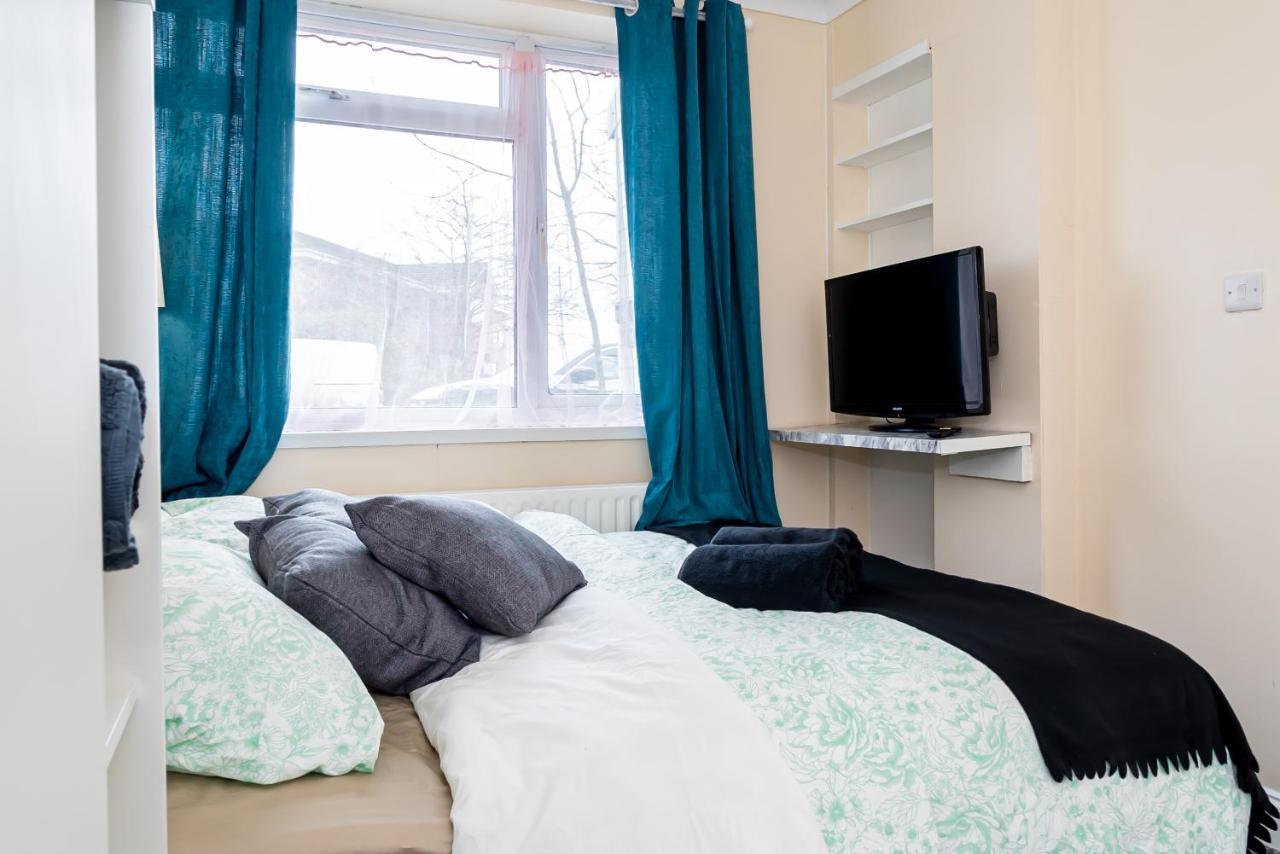 Shirley House 3, Guest House, Self Catering, Self Check In With Smart Locks, Use Of Fully Equipped Kitchen, Close To City Centre, Ideal For Longer Stays, Walking Distance To Bat, 20 Min Drive To Fawley Refinery, Excellent Transport Links Саутгемптон Экстерьер фото