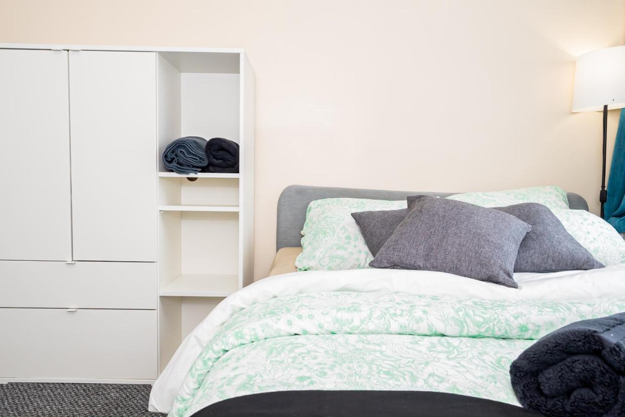 Shirley House 3, Guest House, Self Catering, Self Check In With Smart Locks, Use Of Fully Equipped Kitchen, Close To City Centre, Ideal For Longer Stays, Walking Distance To Bat, 20 Min Drive To Fawley Refinery, Excellent Transport Links Саутгемптон Экстерьер фото